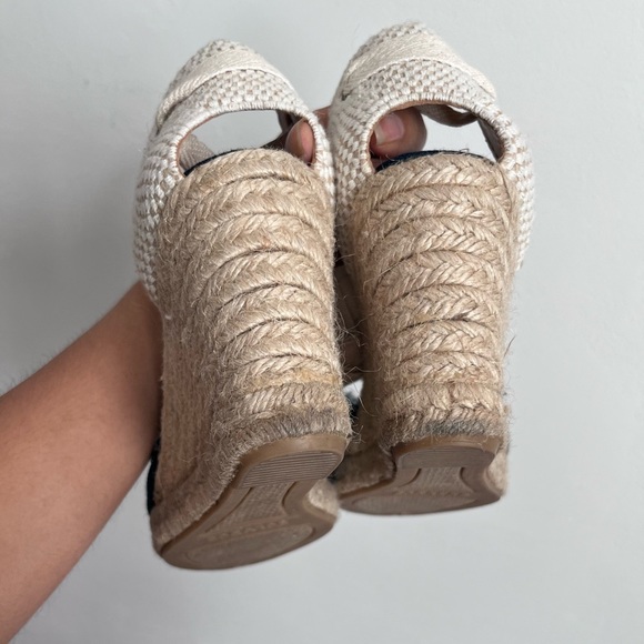 Stylish Navy and Beige Espadrille Wedges - Picture 8 of 8